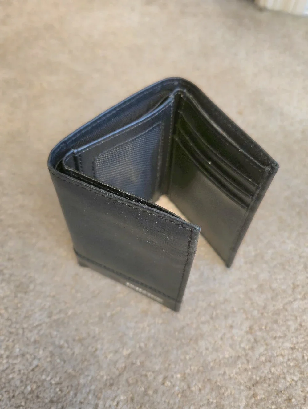 Swiss Gear Tri-fold Wallet Black Leather